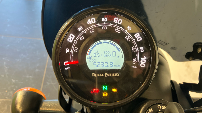 Royal Enfield Hntr 350 Rebel Red (23MY)